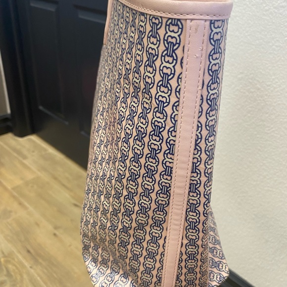 Tory Burch - Picture 5 of 7